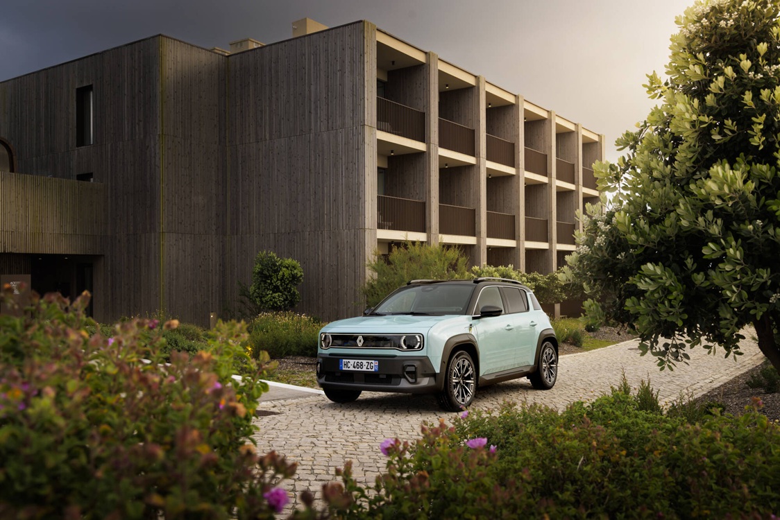 Renault 4 image bank media Test-Drive, on April 28th 2025 at Lisbonne, Portugal - Photo Clément Choulot / DPPI